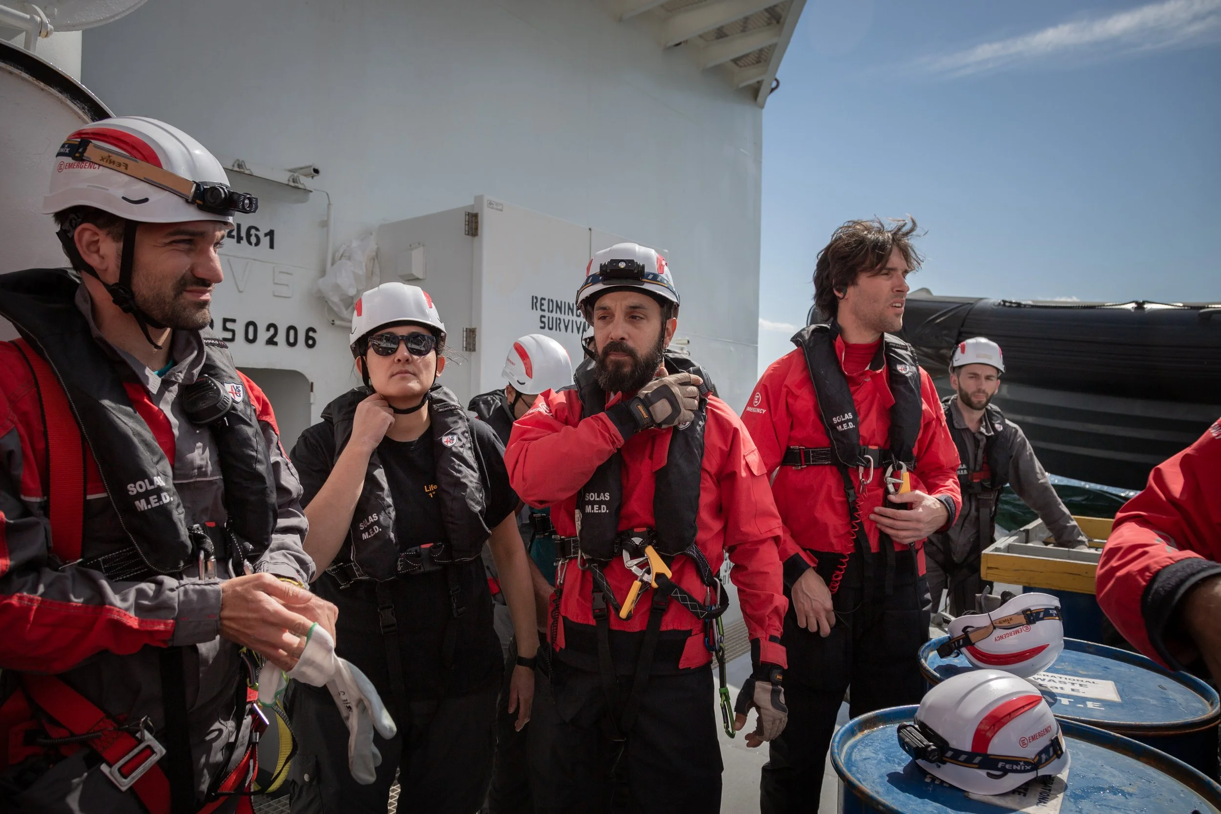 Il personale di EMERGENCY durante le attività di soccorso