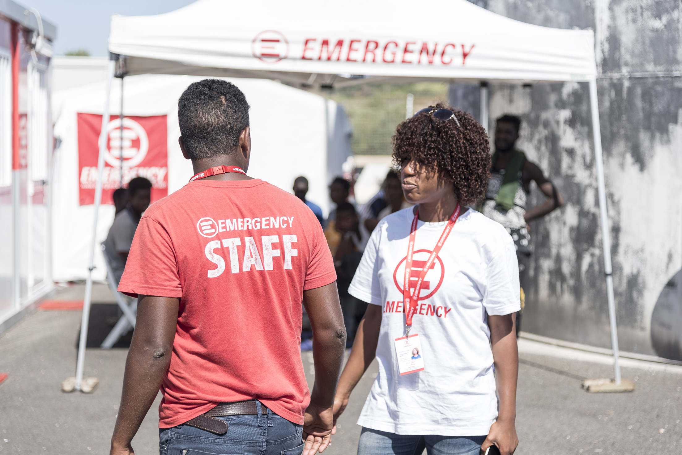 Il nostro staff al Porto di Augusta, dove offriamo le prime cure ai migranti nella fase immediatamente successiva all’arrivo,